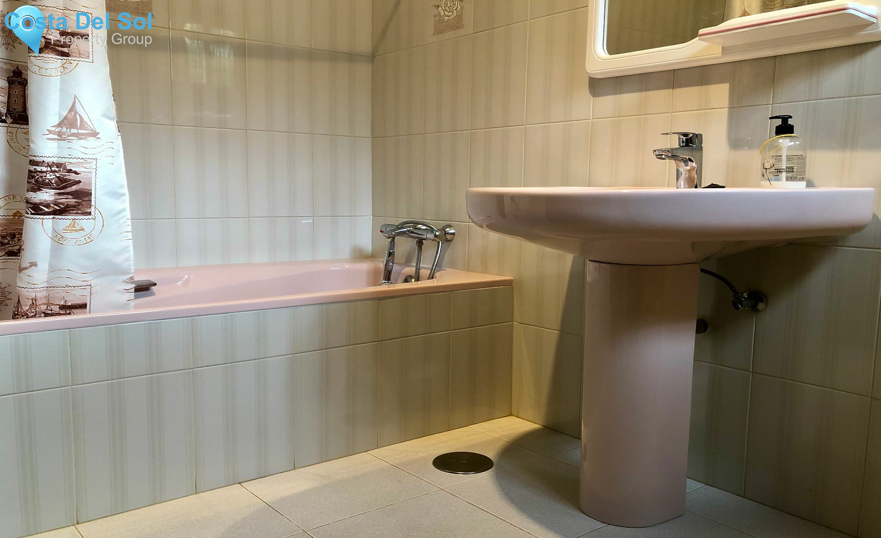 Bungalow in Alhaurín de la Torre-1178067