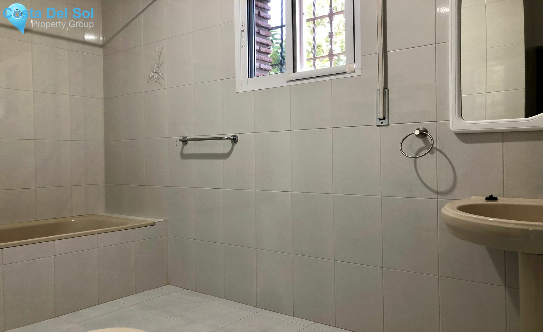 Bungalow in Alhaurín de la Torre-1178070