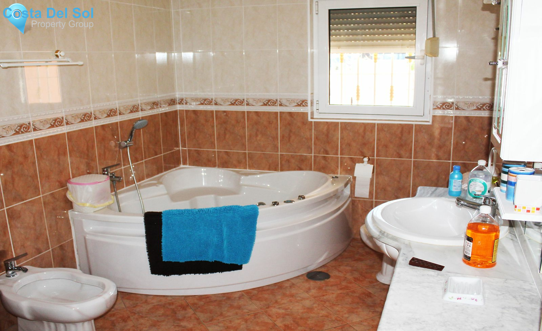 Detached Villa in Alhaurín de la Torre-1125925