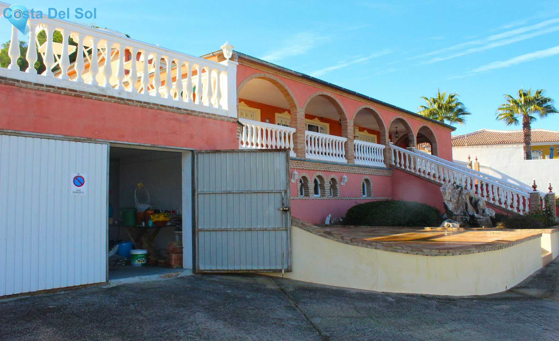 Detached Villa in Alhaurín de la Torre-1125918