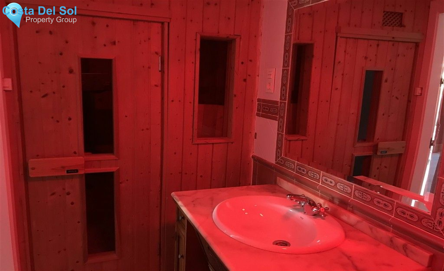 Detached Villa in Alhaurín de la Torre-1183143
