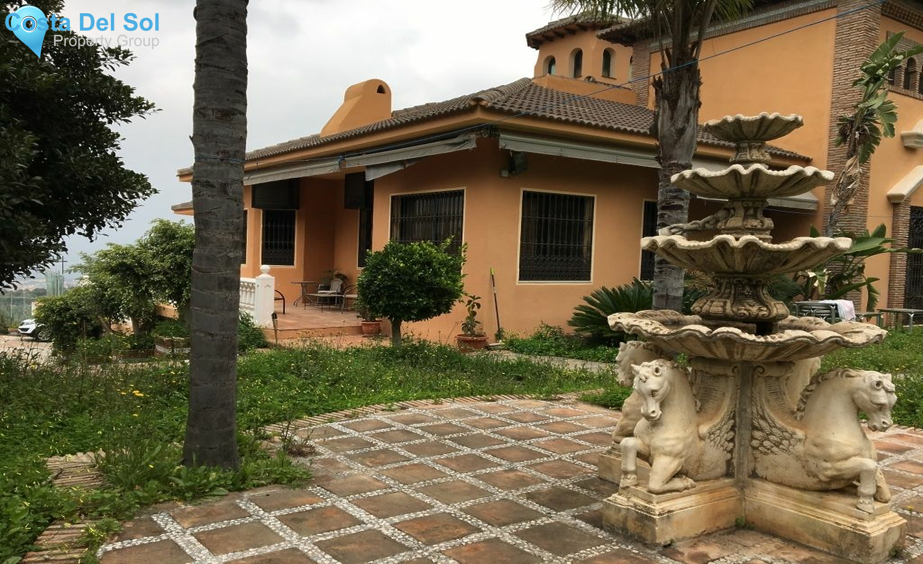 Detached Villa in Alhaurín de la Torre-1226344