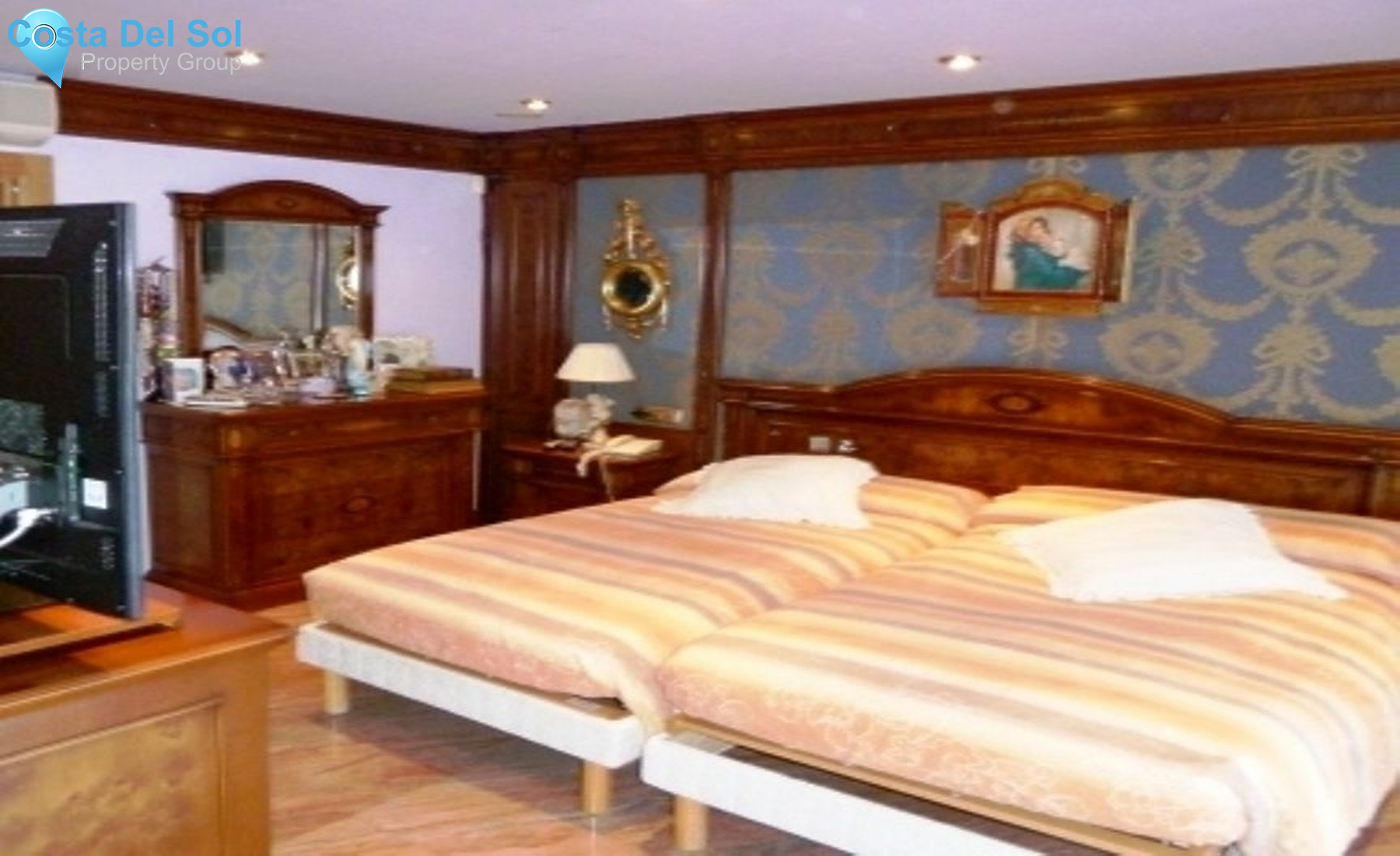 Detached Villa in Alhaurín de la Torre-1226554