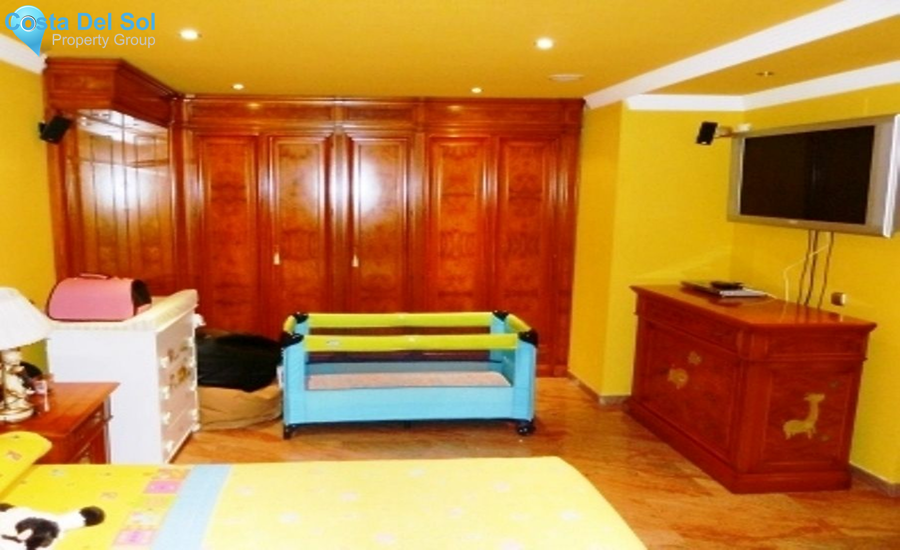 Detached Villa in Alhaurín de la Torre-1226560