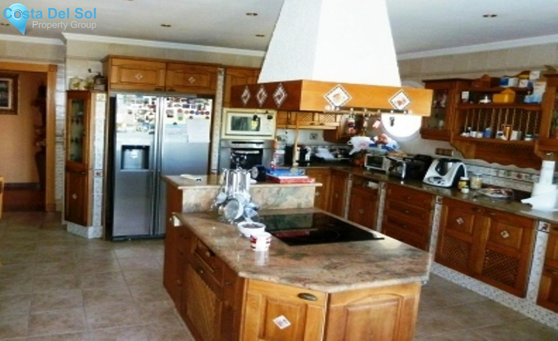 Detached Villa in Alhaurín de la Torre-1226550