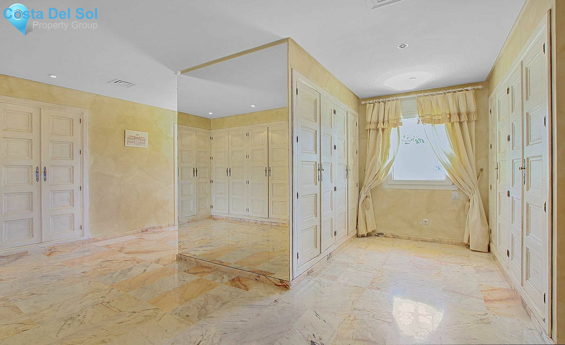 Detached Villa in Bahía de Marbella-1194084