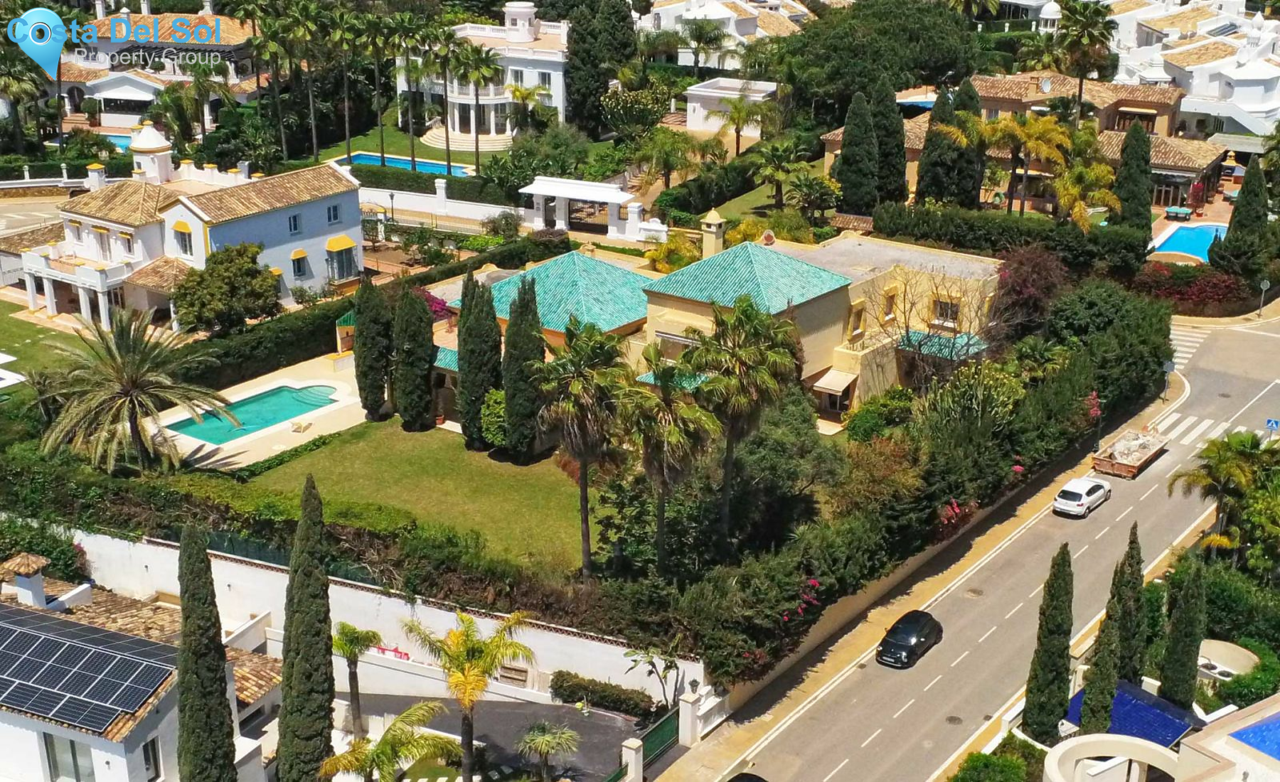 Detached Villa in Bahía de Marbella-1194078