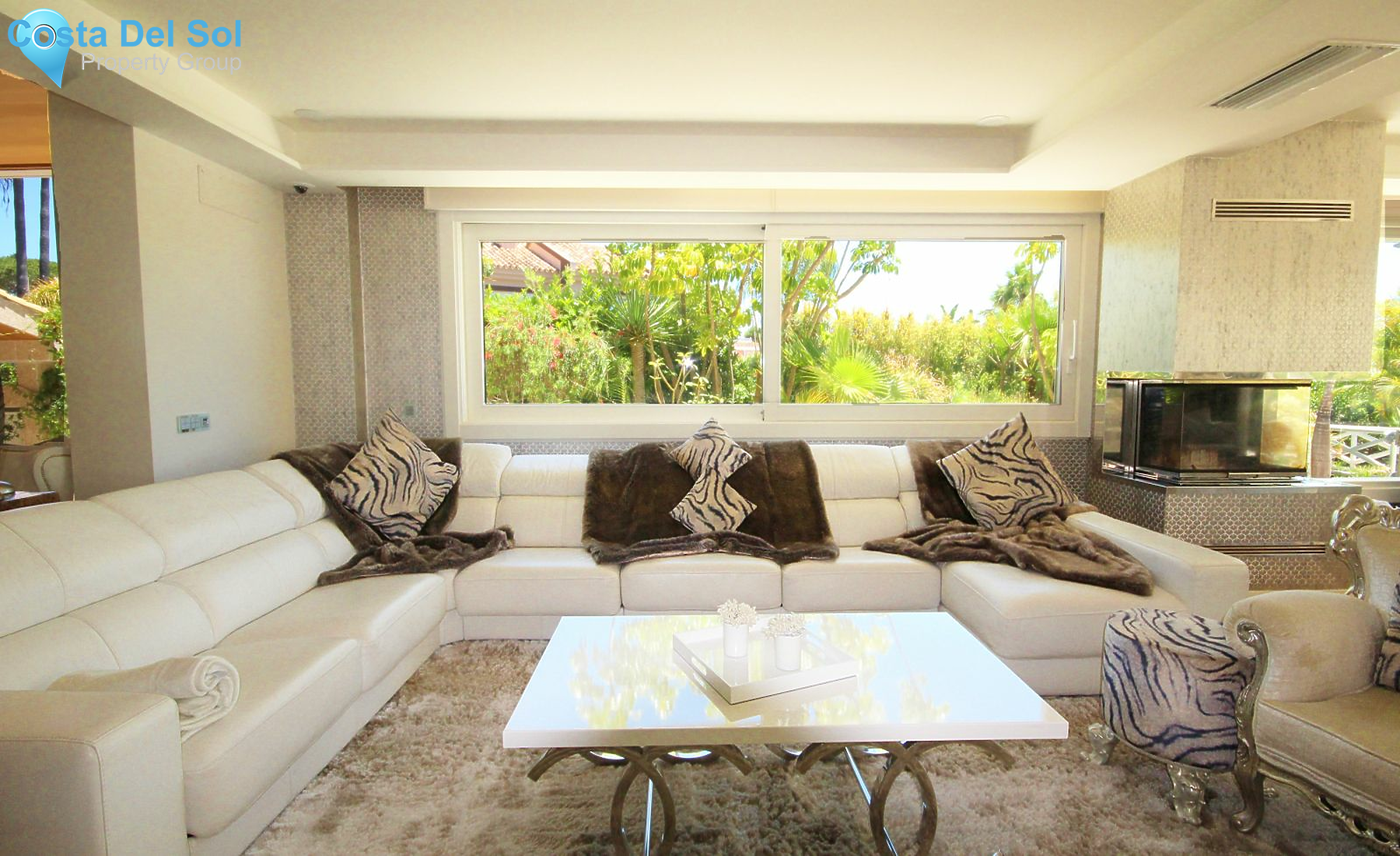 Detached Villa in Bahía de Marbella-1226087