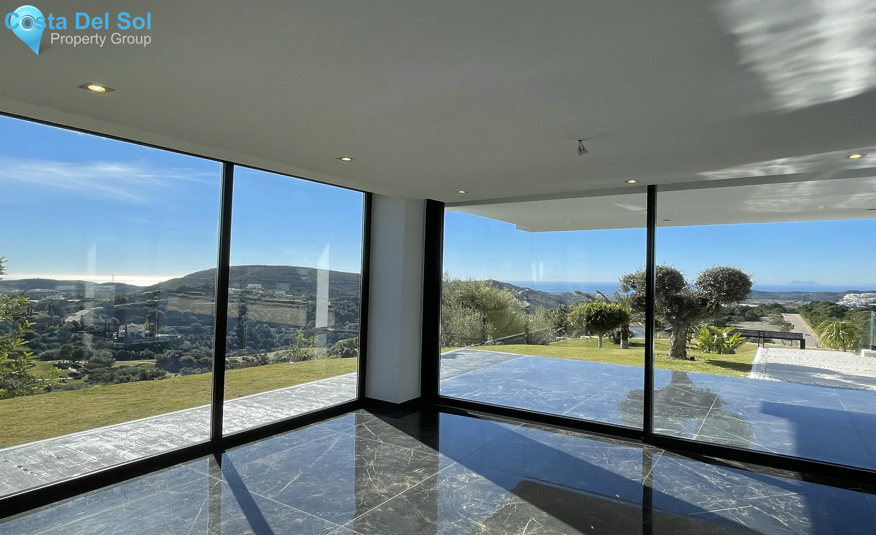 Detached Villa in Benahavís-1425701