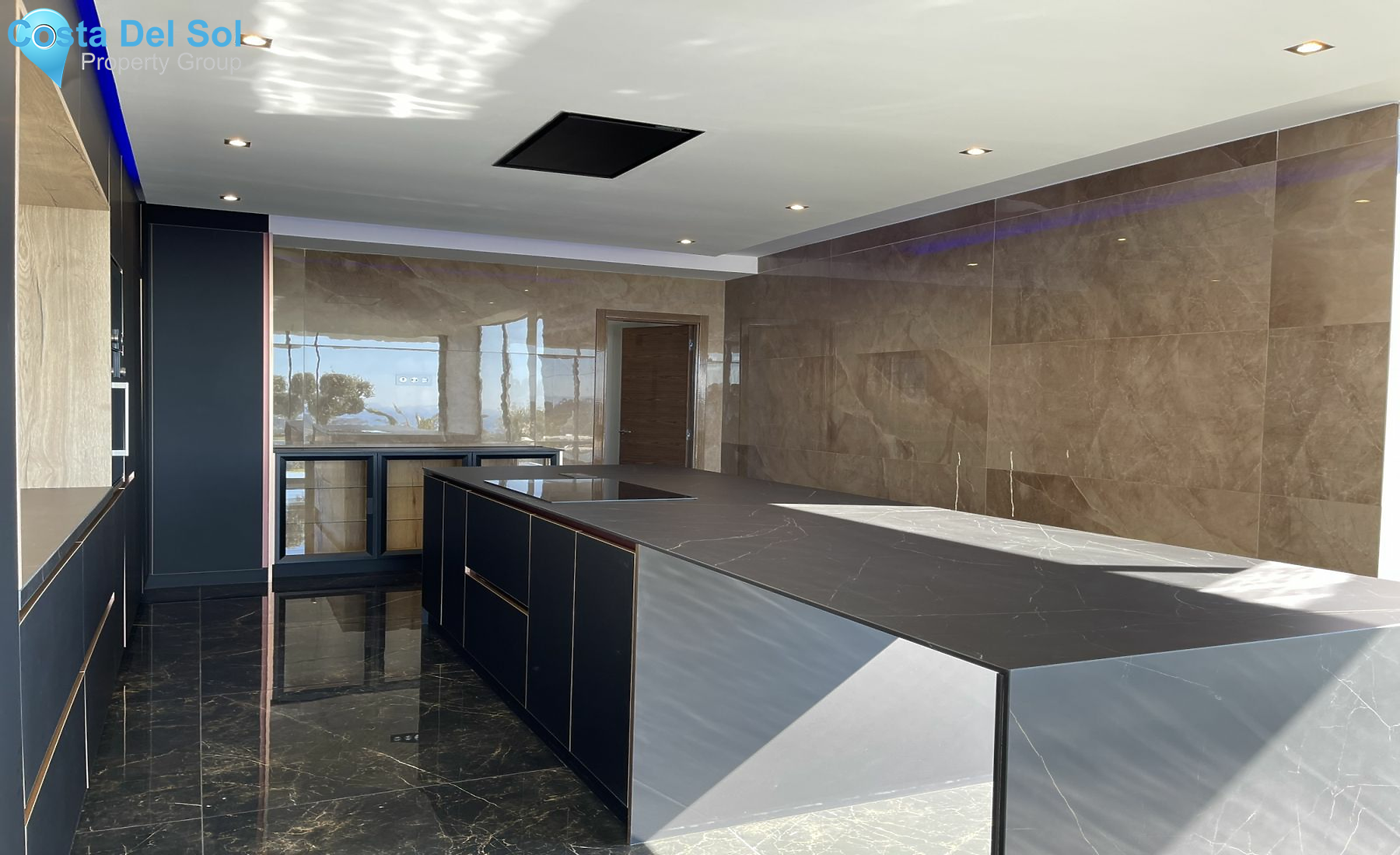 Detached Villa in Benahavís-1425703
