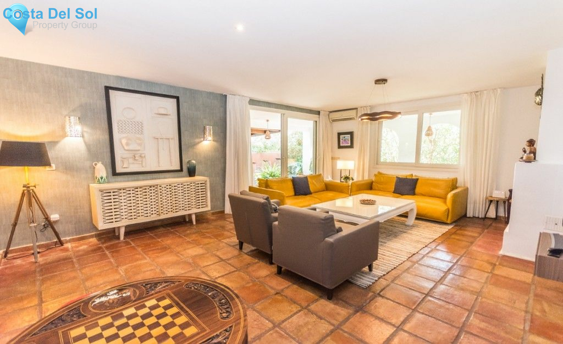 Detached Villa in Benalmadena Pueblo-1201613