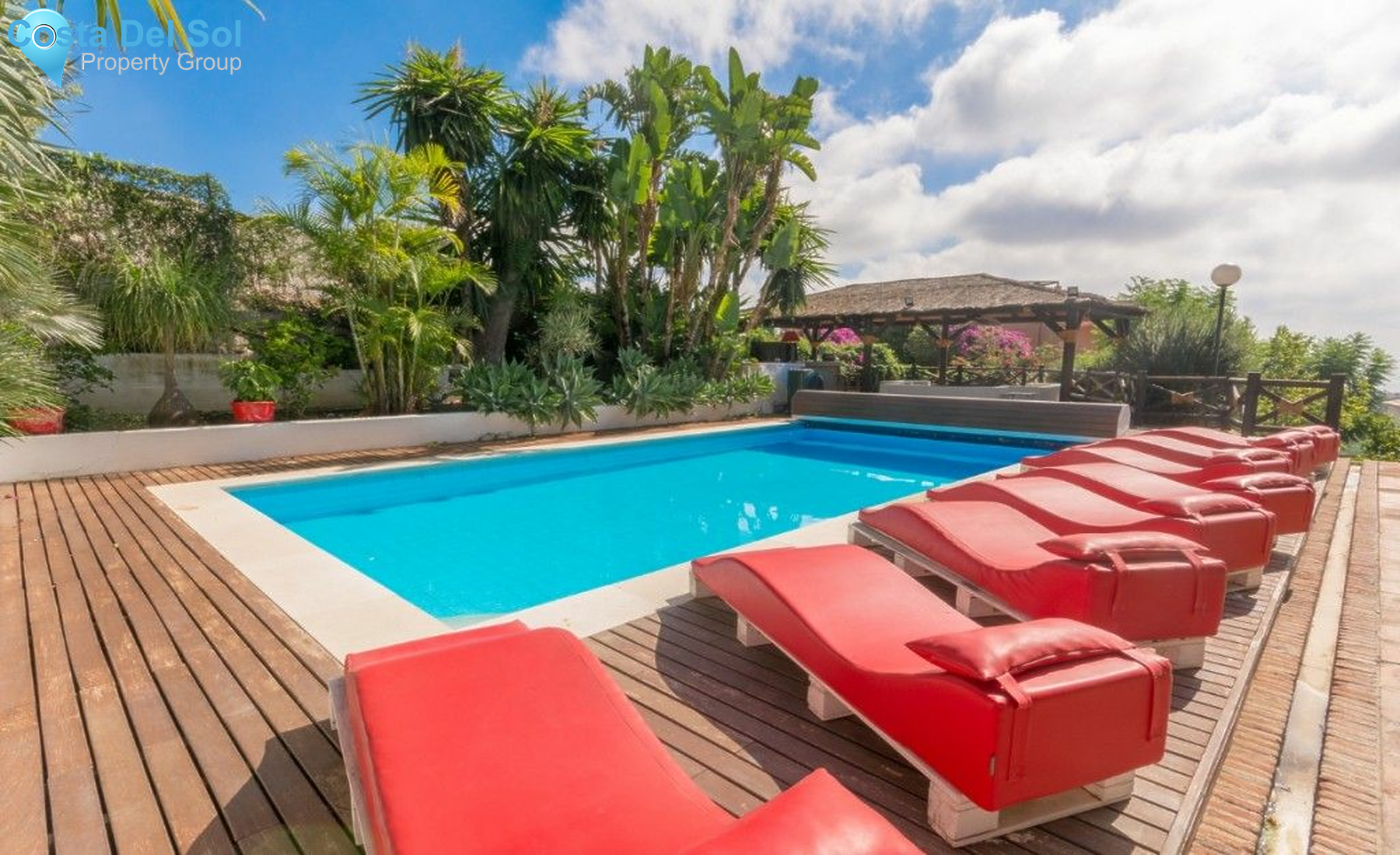 Detached Villa in Benalmadena Pueblo-1201606