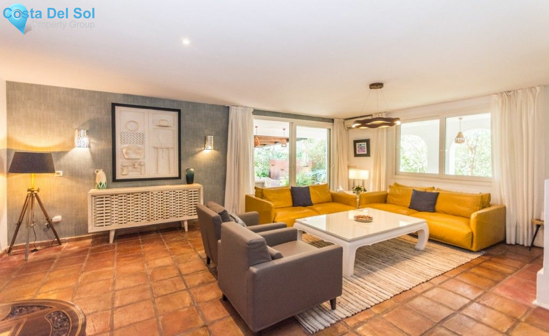 Detached Villa in Benalmadena Pueblo-1201611