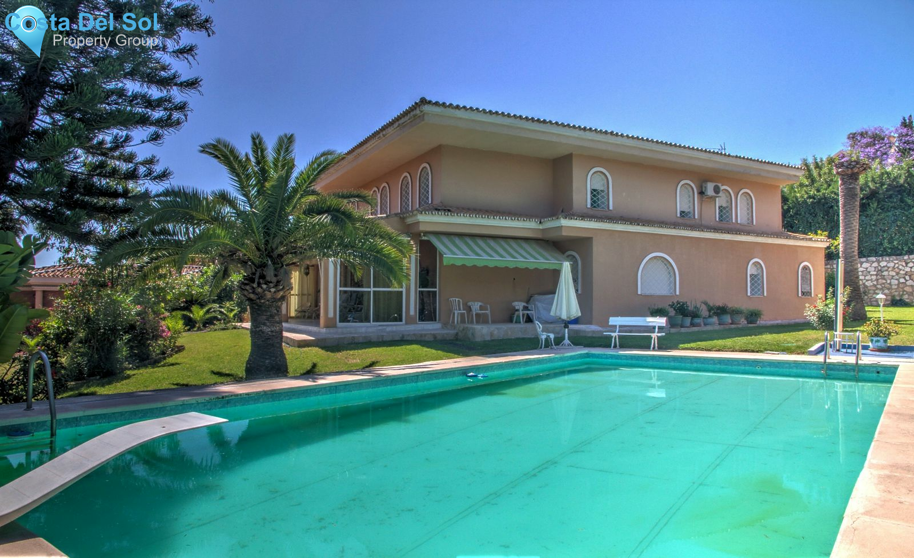 Detached Villa in Churriana-1231467