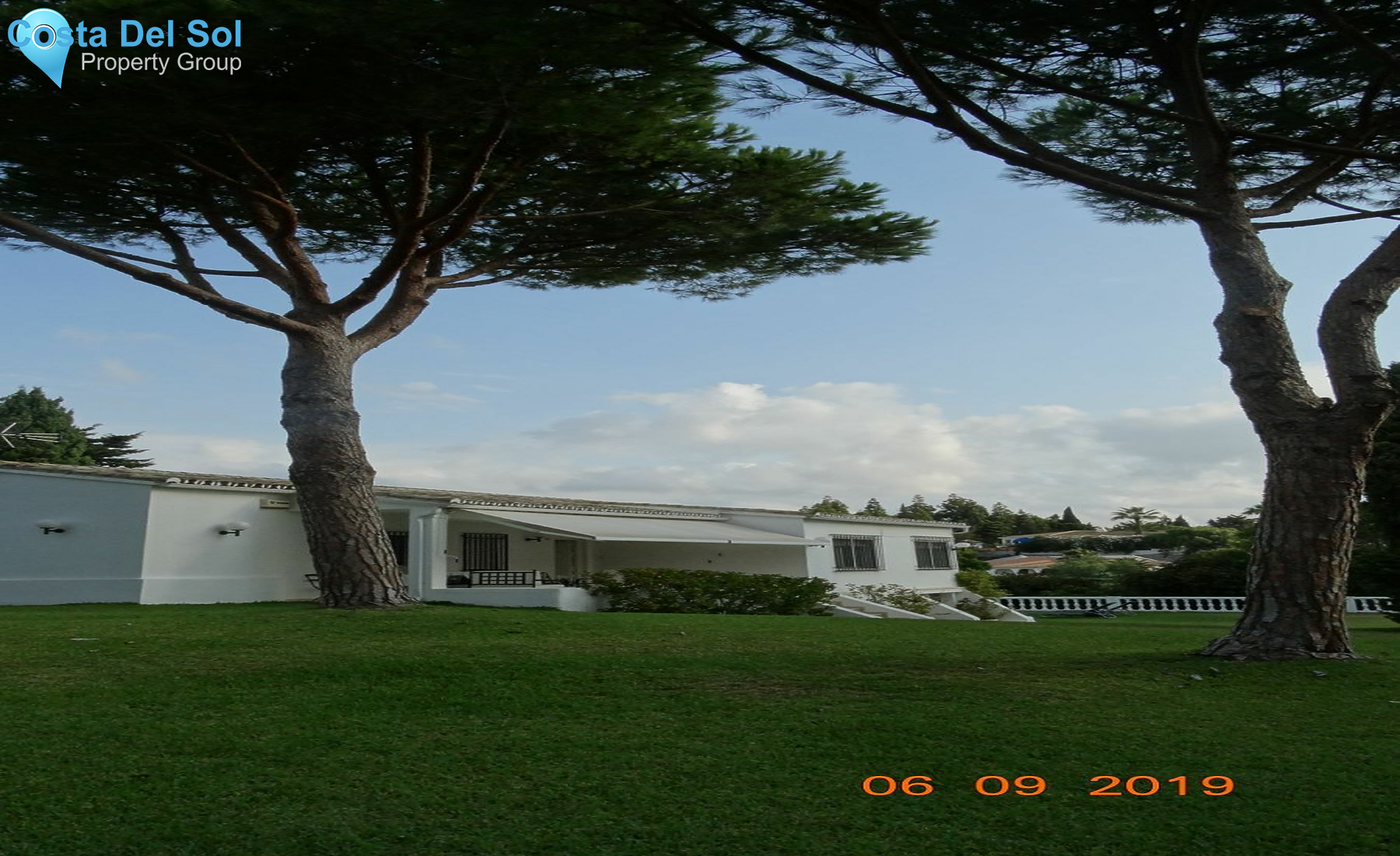 Detached Villa in El Chaparral-1400346