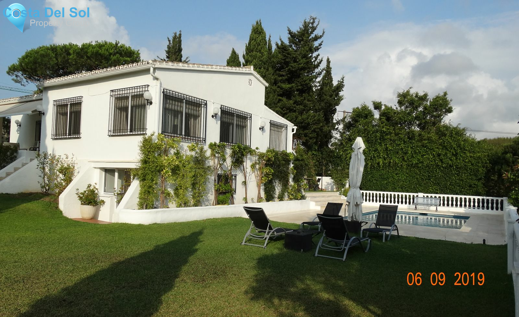 Detached Villa in El Chaparral-1400347