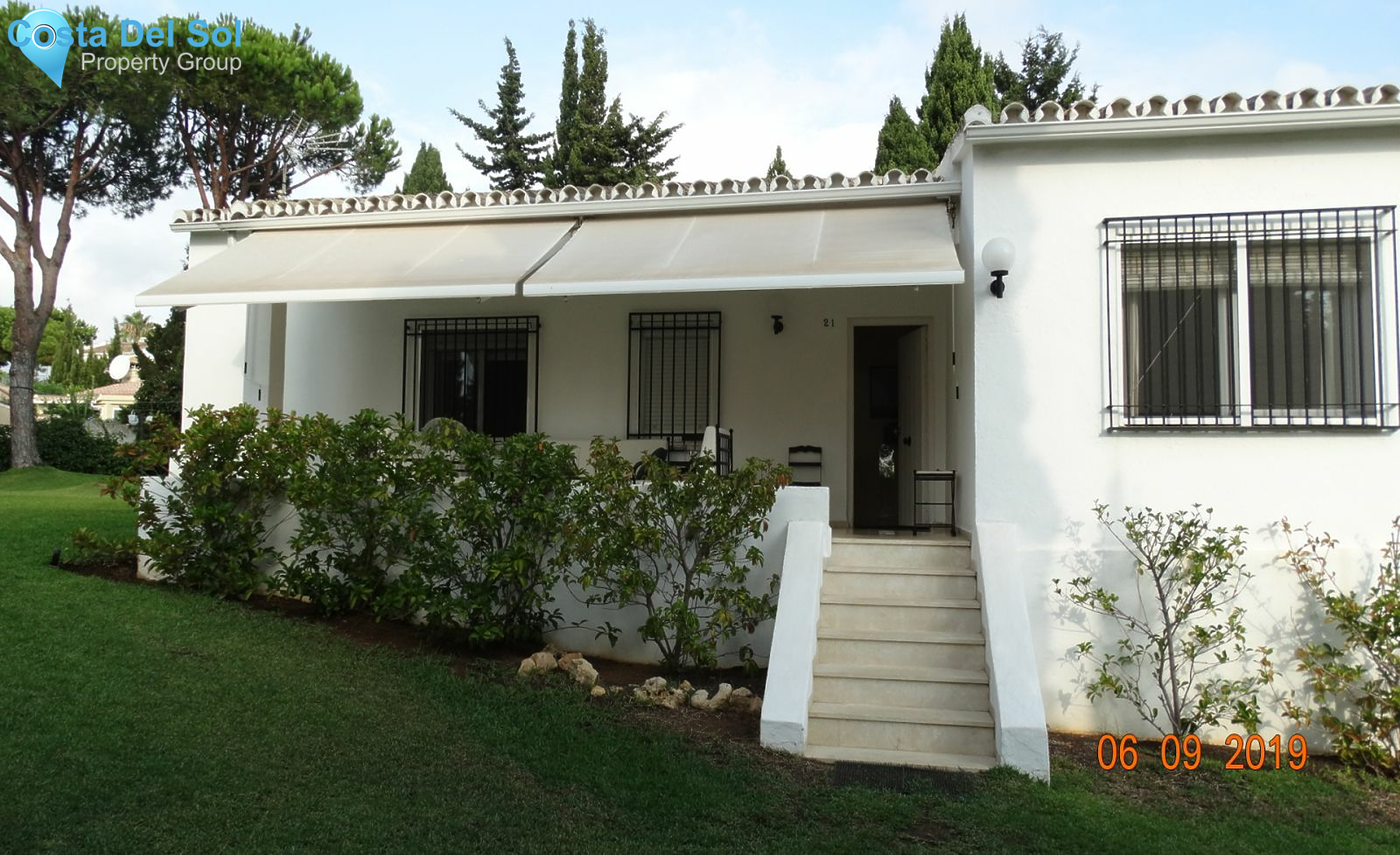 Detached Villa in El Chaparral-1400348