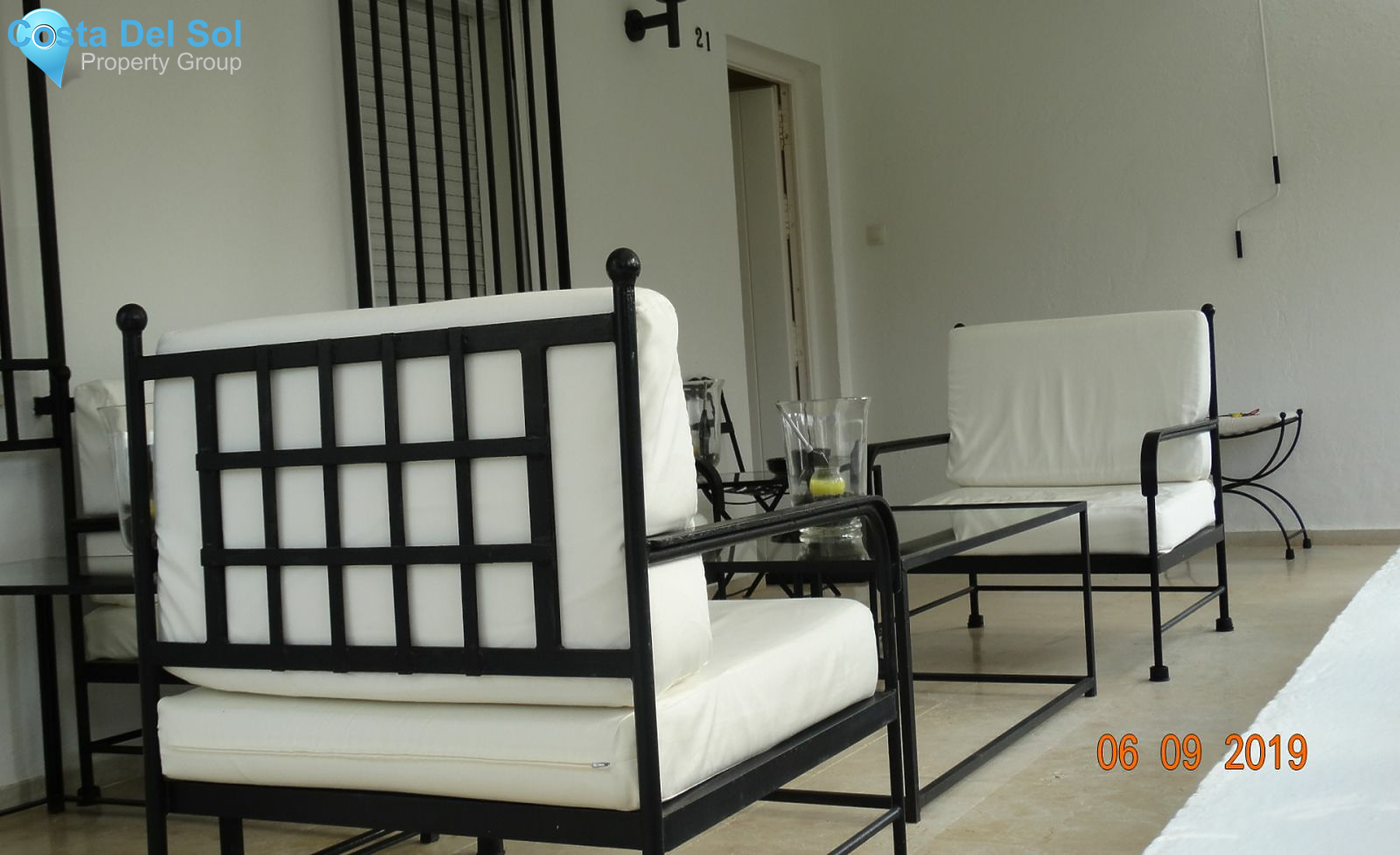 Detached Villa in El Chaparral-1400349