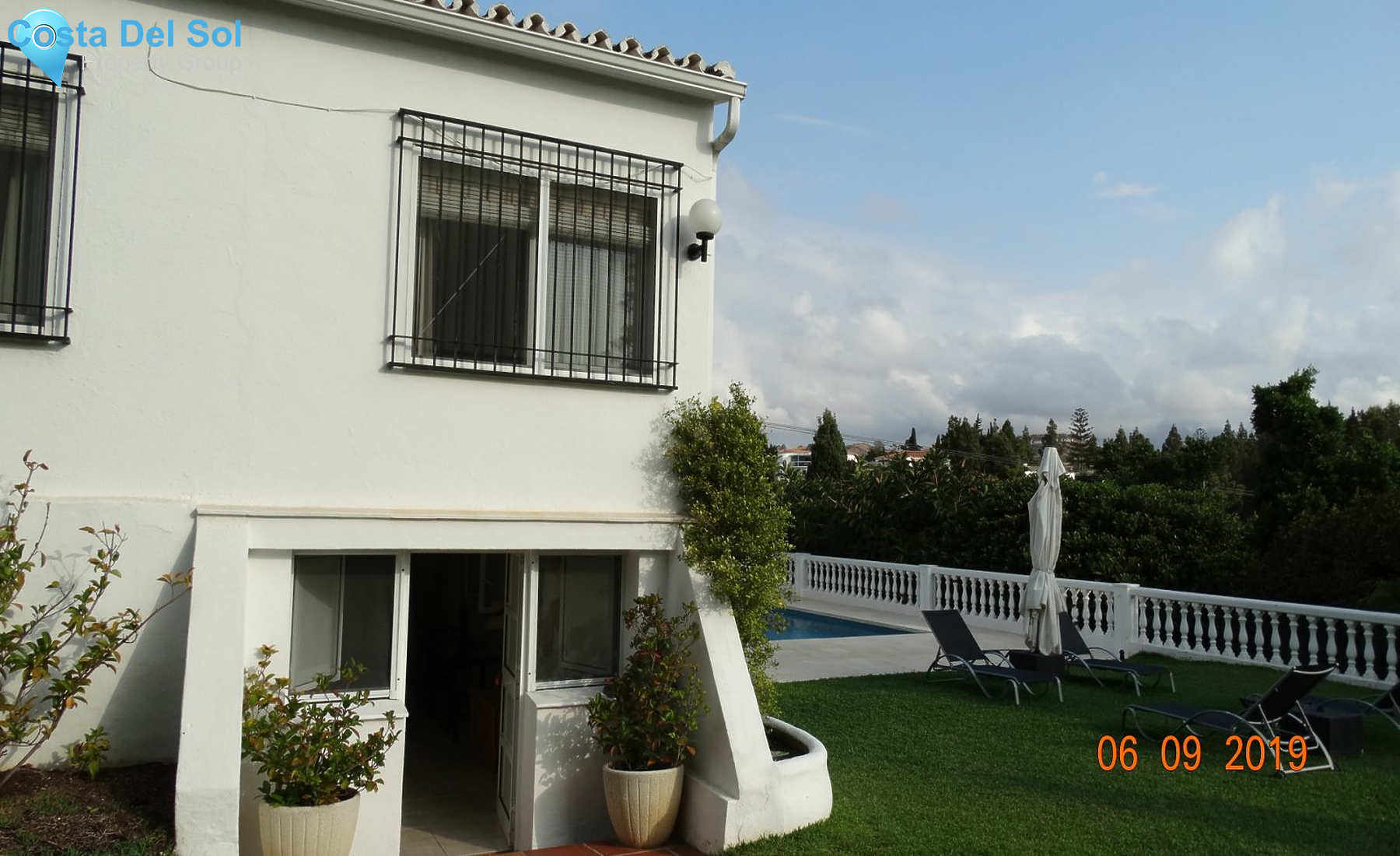 Detached Villa in El Chaparral-1400350