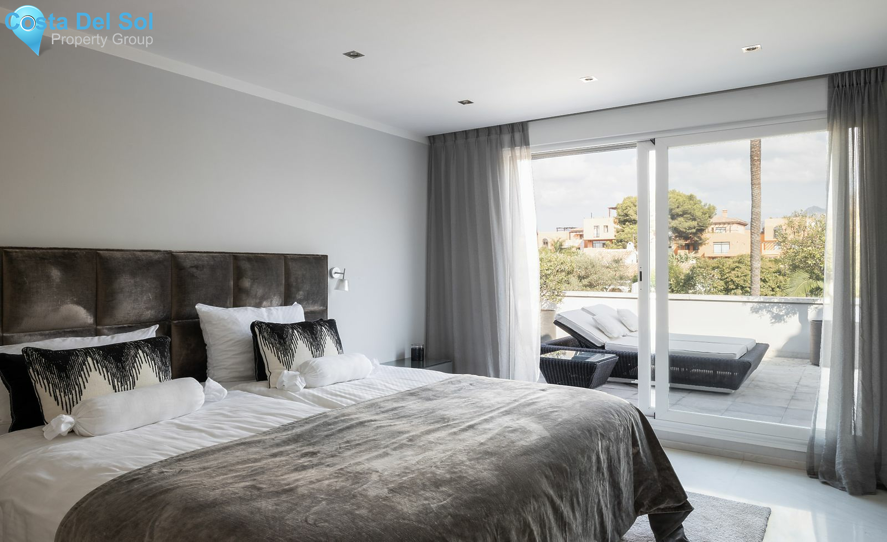 Detached Villa in Estepona-1216323