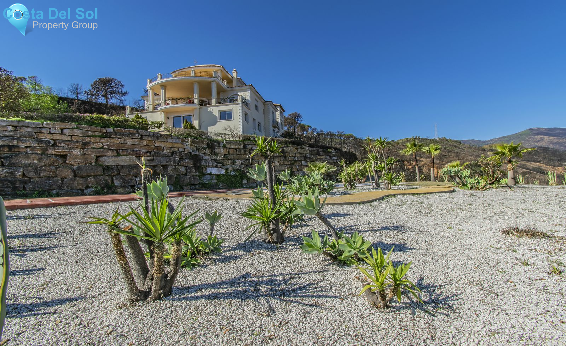 Detached Villa in Estepona-1221148