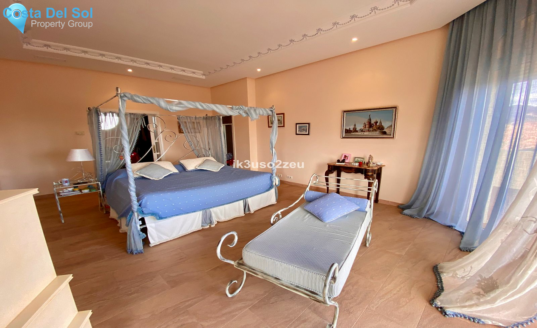 Detached Villa in Estepona-1390902
