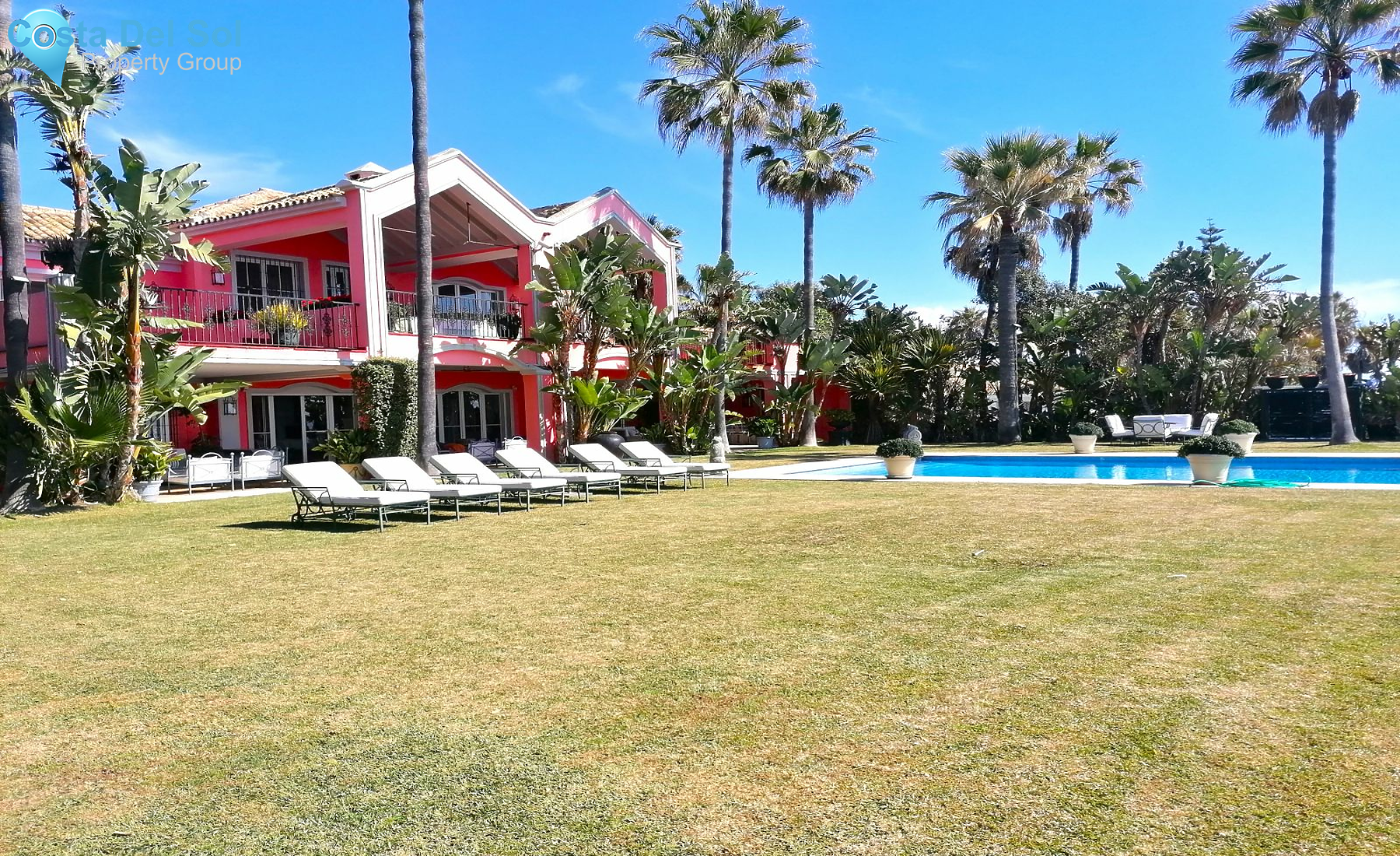 Detached Villa in Guadalmina Baja