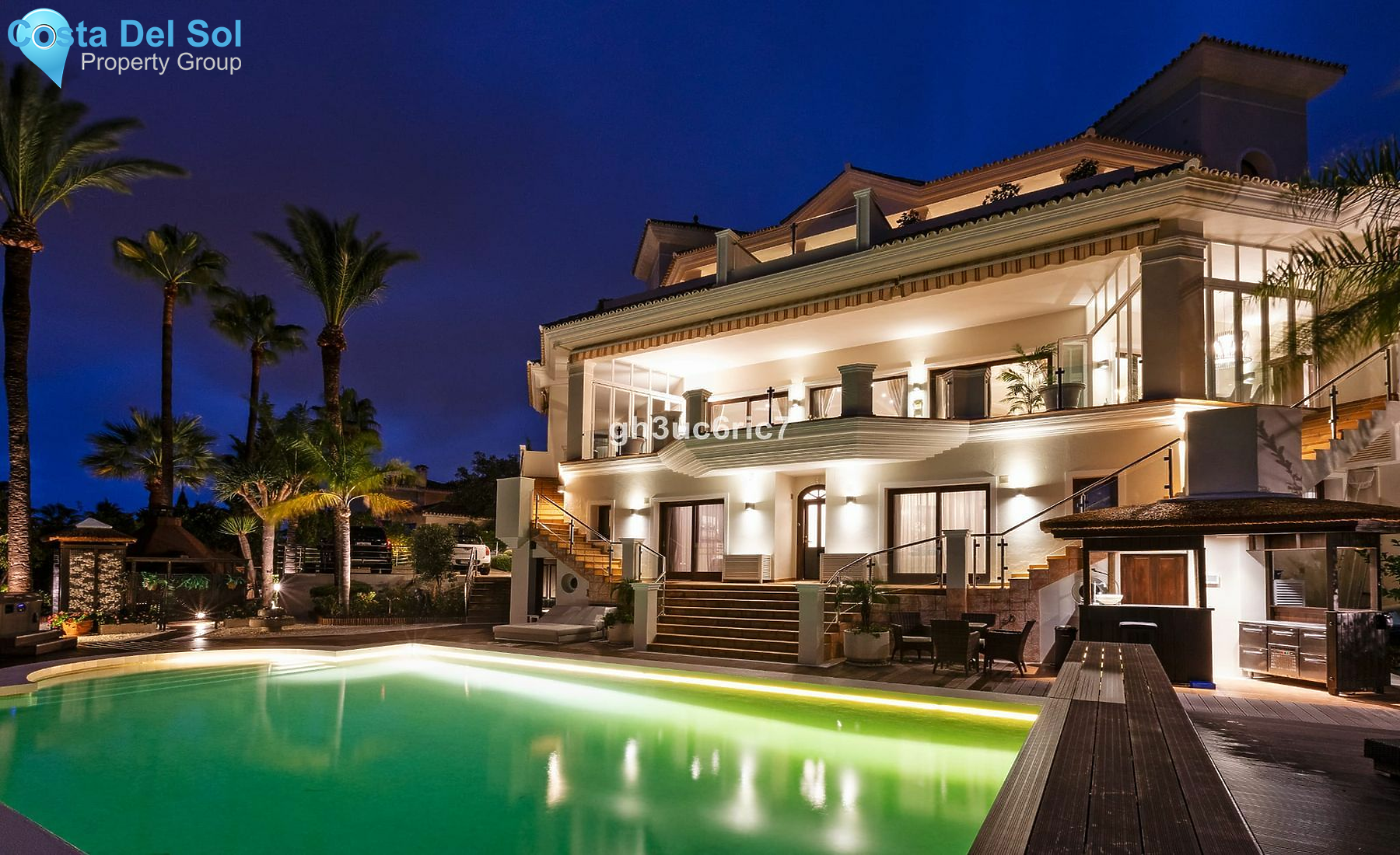 Detached Villa in Hacienda Las Chapas
