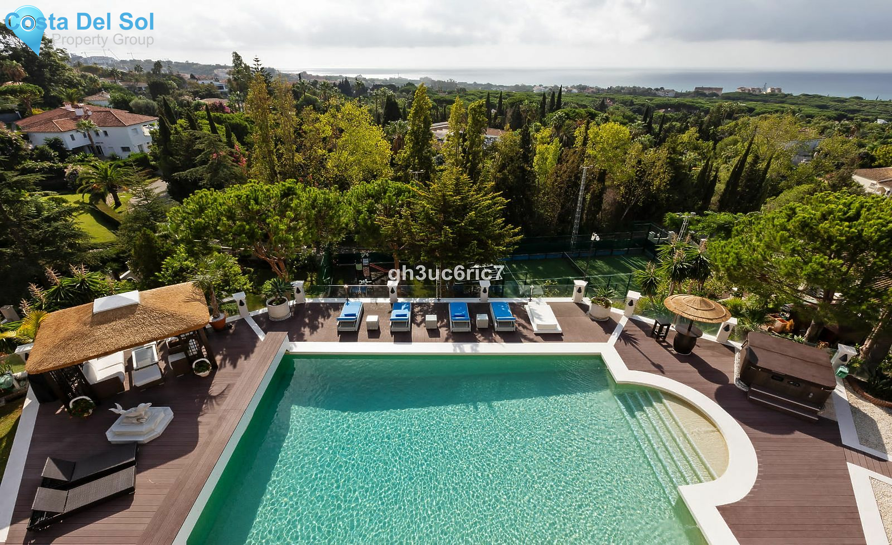 Detached Villa in Hacienda Las Chapas-1177360