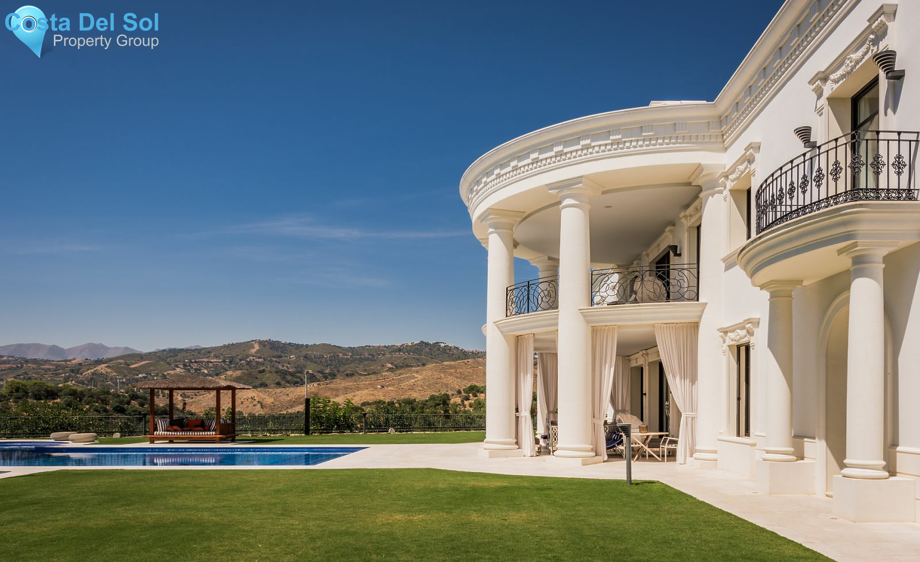 Detached Villa in Hacienda Las Chapas-1178741