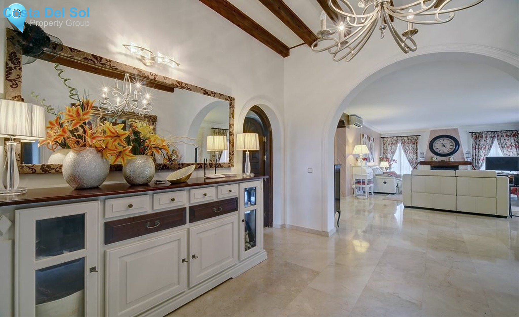 Detached Villa in Hacienda Las Chapas-1202313