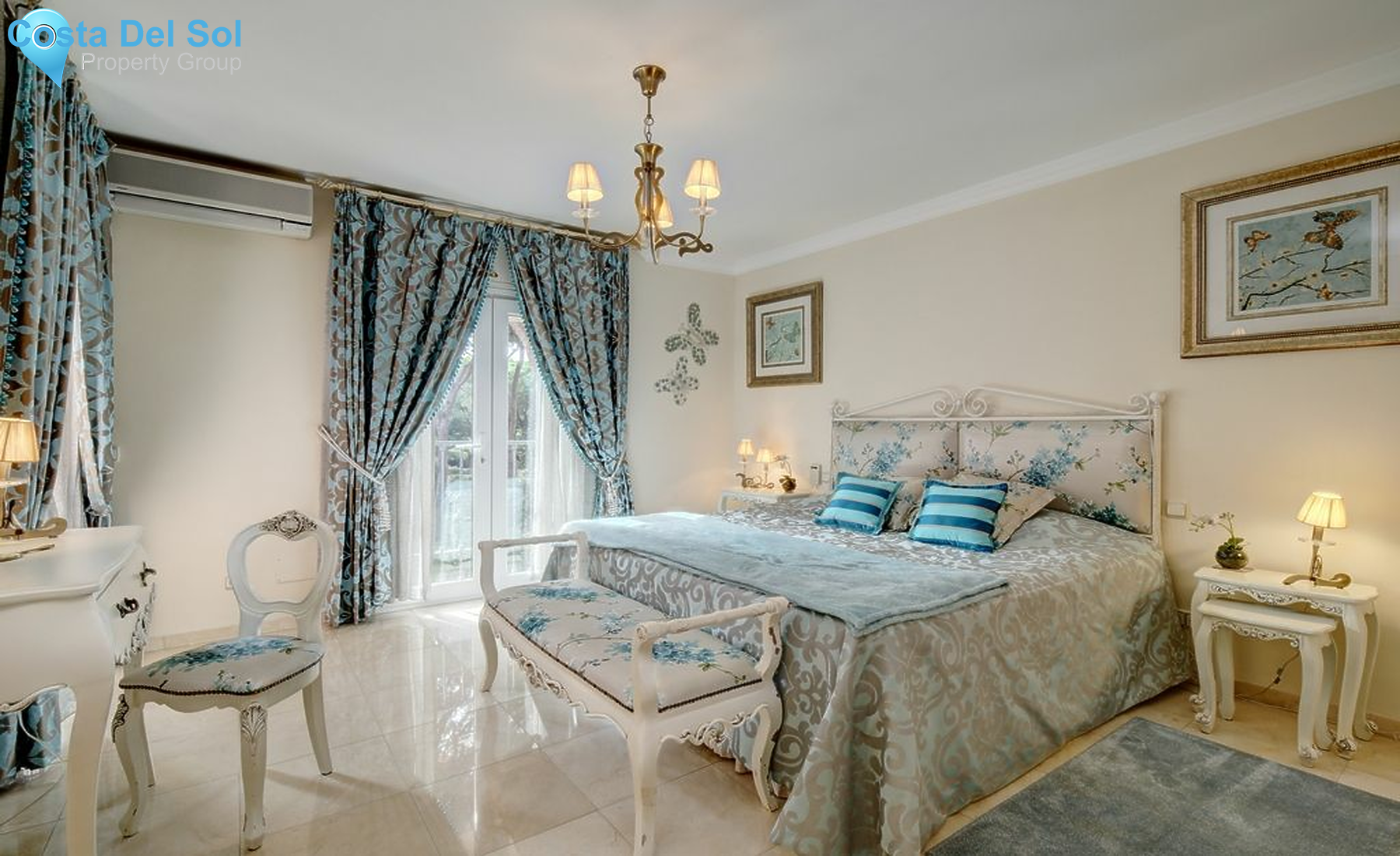 Detached Villa in Hacienda Las Chapas-1202314