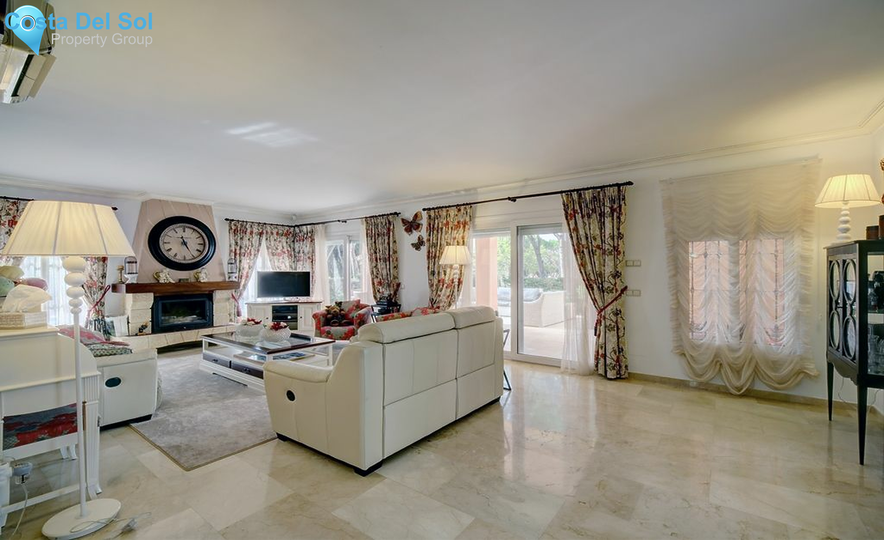 Detached Villa in Hacienda Las Chapas-1202317