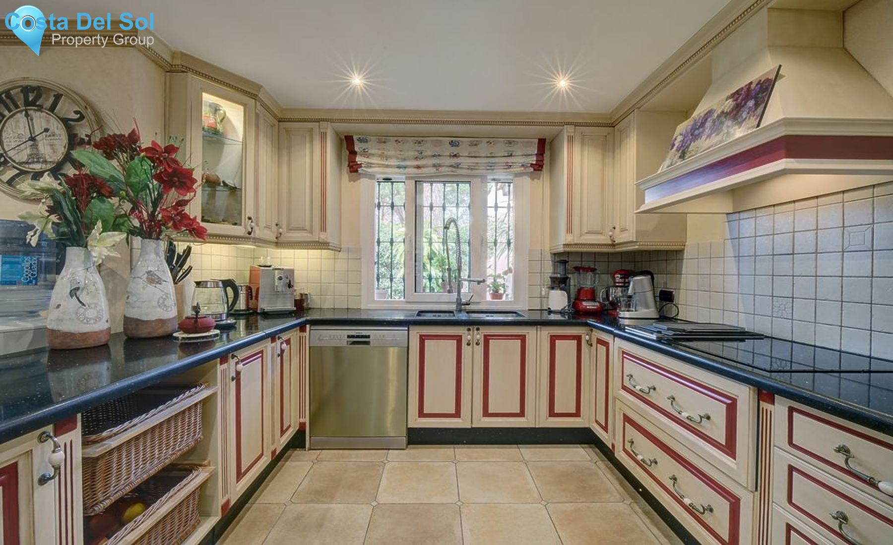 Detached Villa in Hacienda Las Chapas-1202306