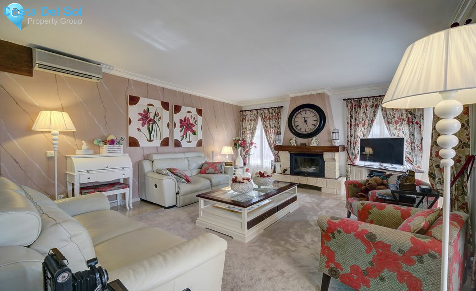 Detached Villa in Hacienda Las Chapas-1202311