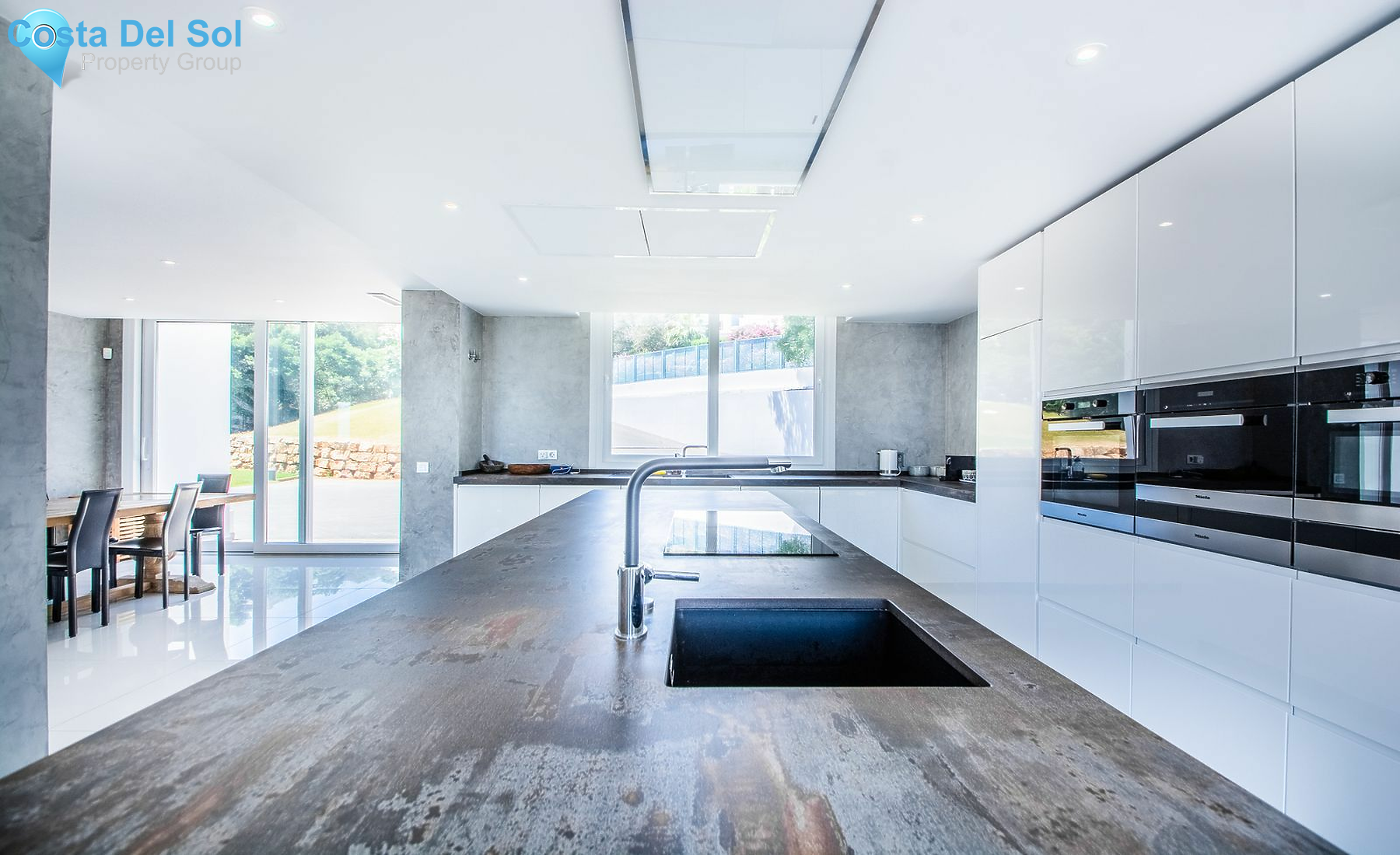 Detached Villa in La Mairena-1127160