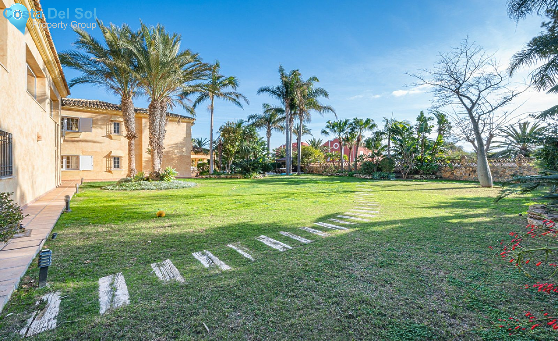 Detached Villa in Las Chapas-1170445