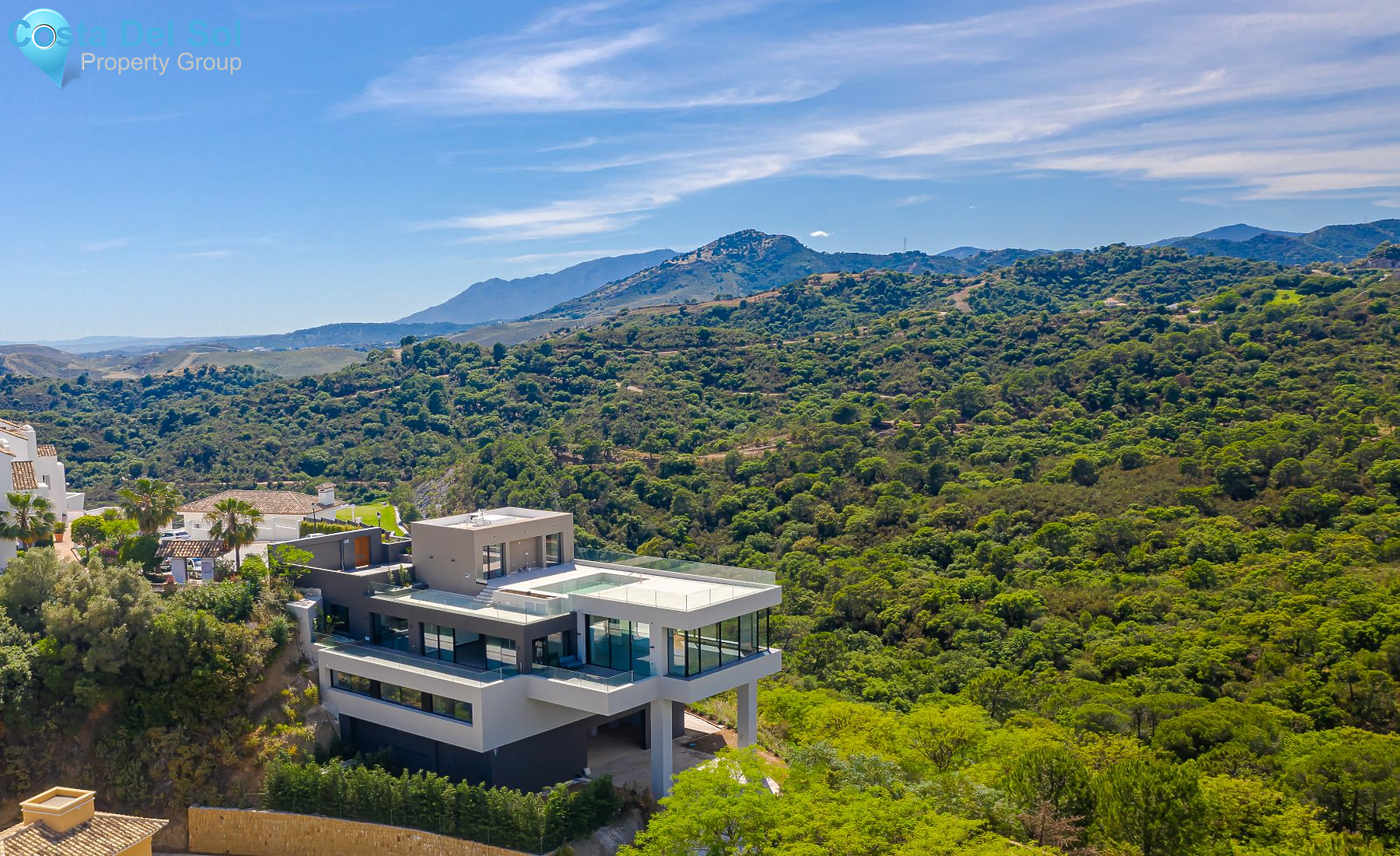 Detached Villa in Los Arqueros-1211907