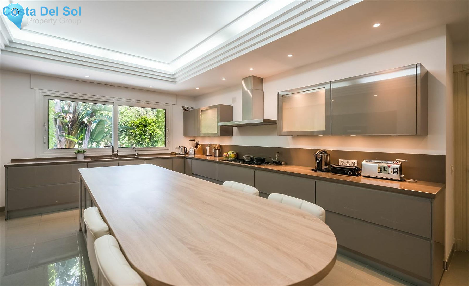 Detached Villa in Marbella-1138248