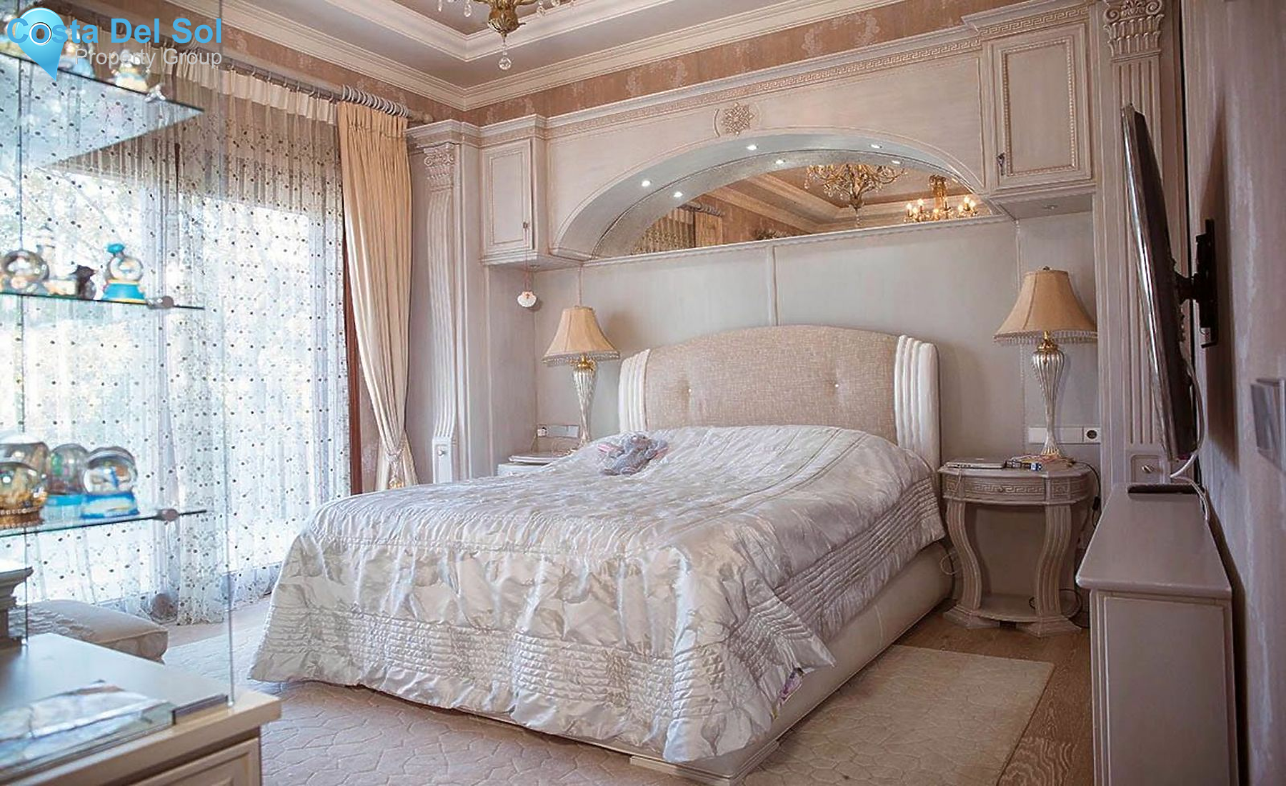 Detached Villa in Marbella-1420884