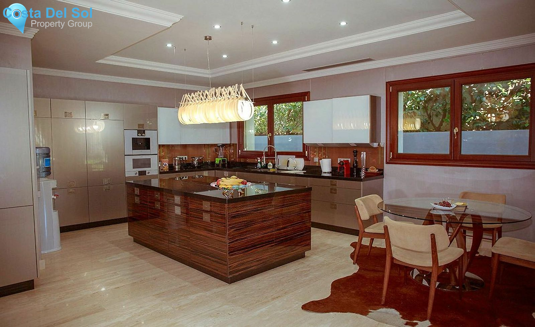 Detached Villa in Marbella-1420876