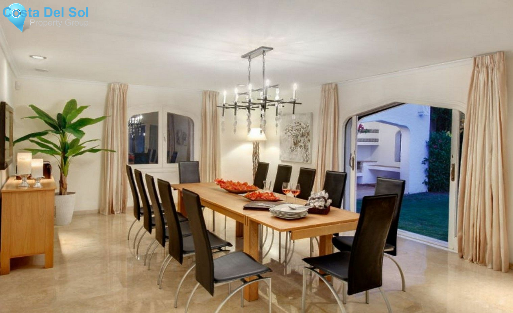 Detached Villa in Marbella-1447346