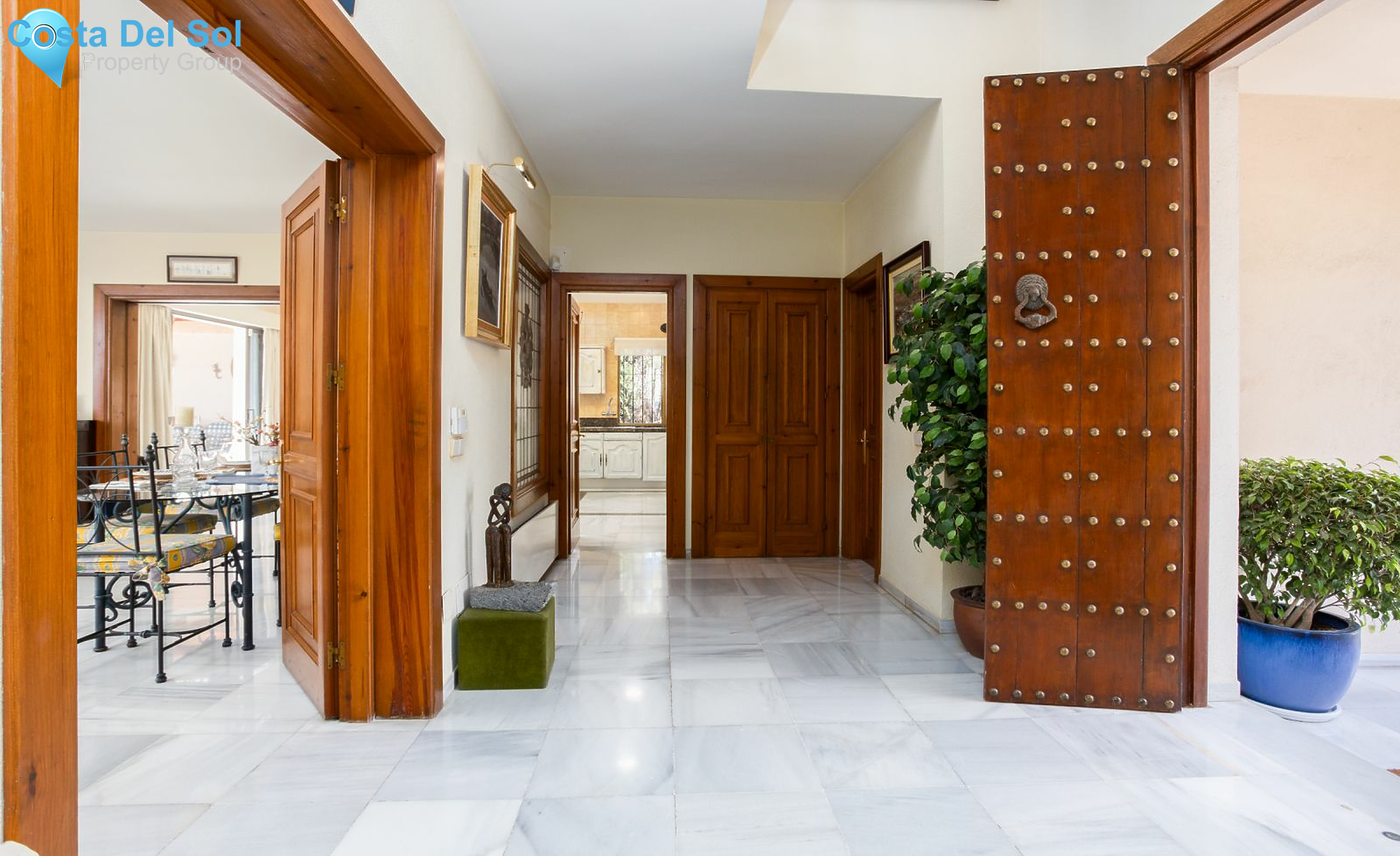 Detached Villa in Marbella-1473109