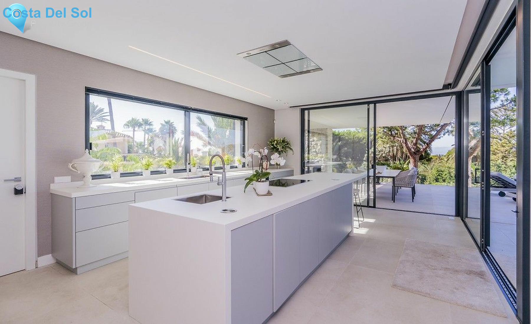 Detached Villa in Marbesa-1552041