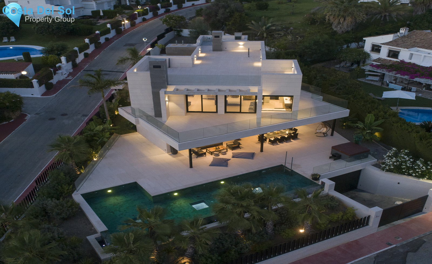 Detached Villa in Nueva Andalucía