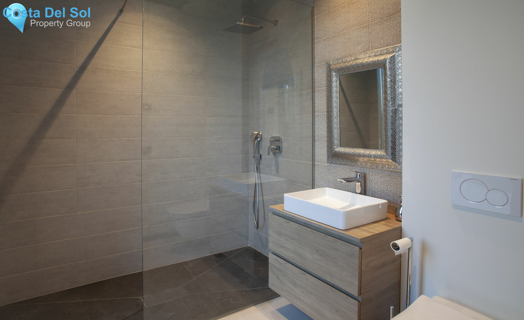 Detached Villa in Nueva Andalucía-1182903