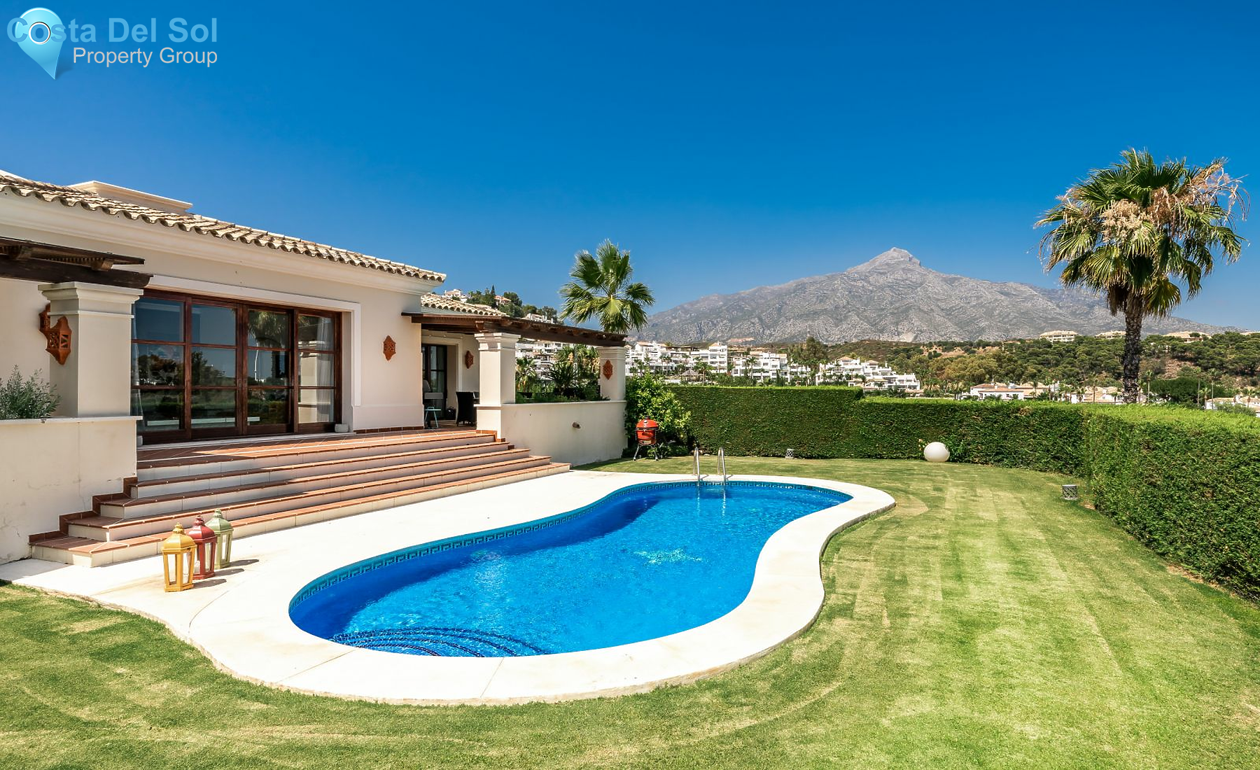 Detached Villa in Nueva Andalucía