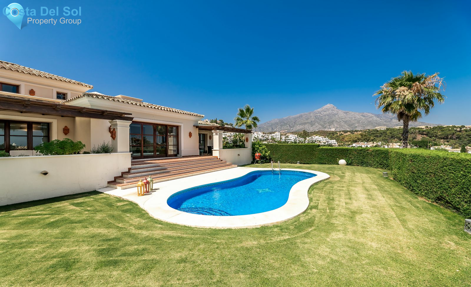 Detached Villa in Nueva Andalucía-1208255
