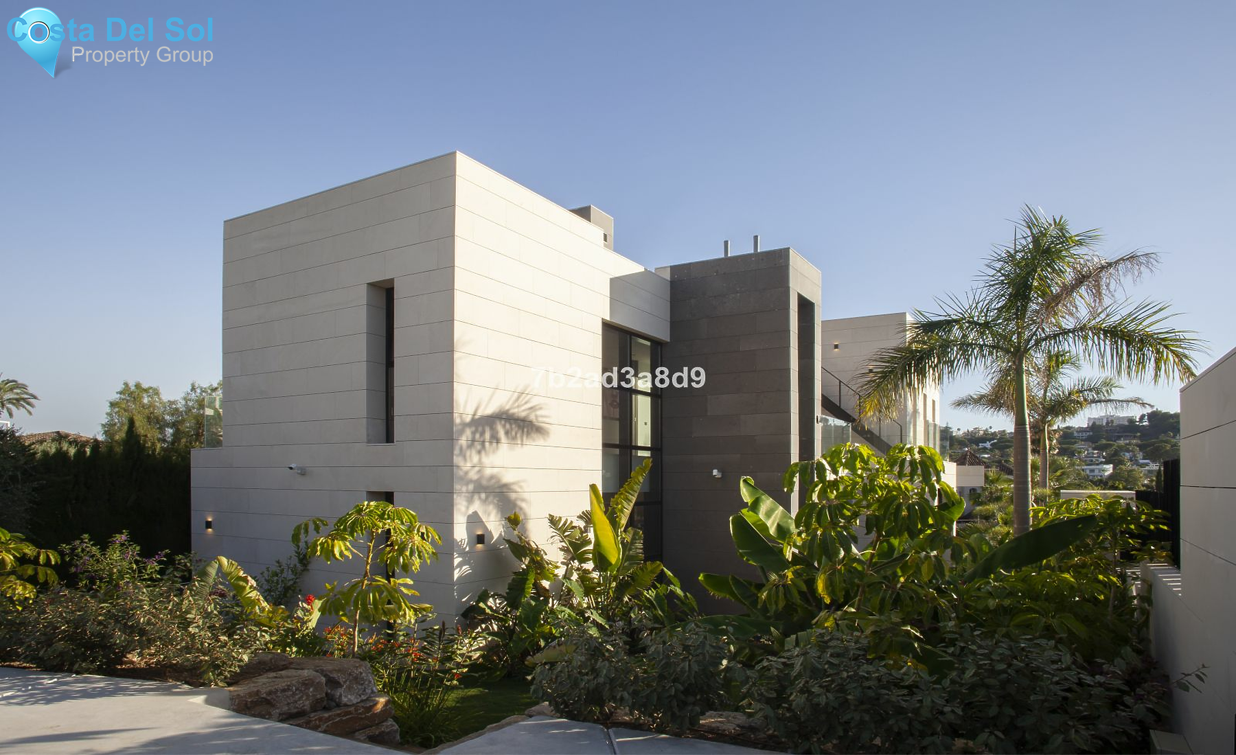 Detached Villa in Nueva Andalucía-1217957