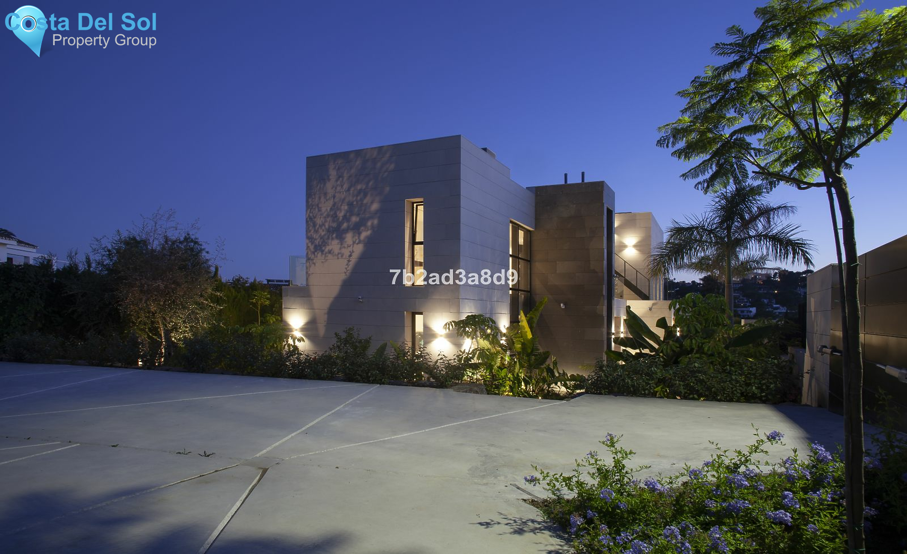 Detached Villa in Nueva Andalucía-1217947